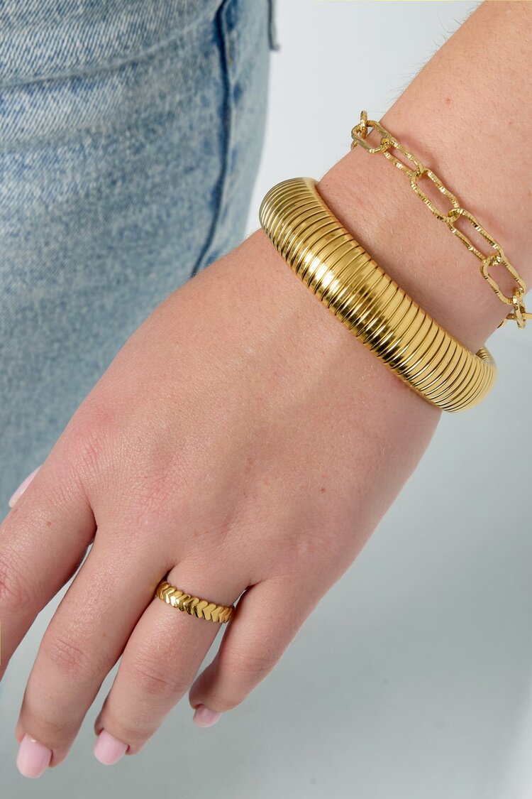 Bold and Trendy Armband Goud