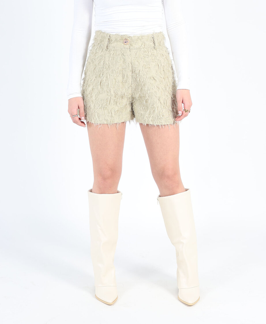 Feather Boucl&eacute; Short Pistache