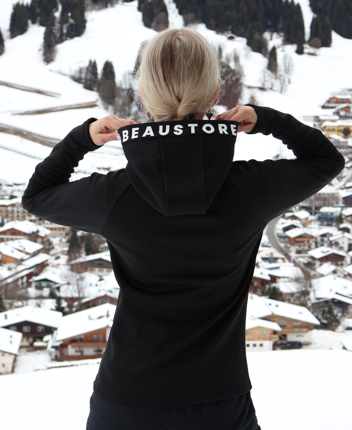 BeauStore Zip Hood Black 