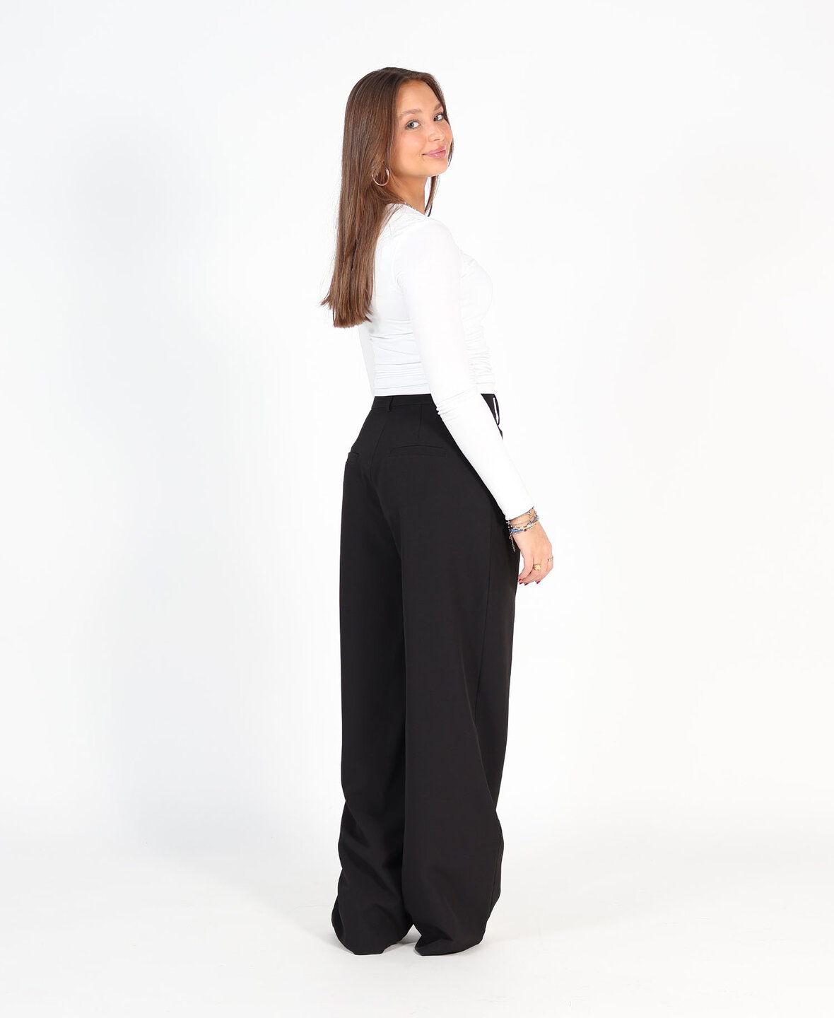 Barrel Pantalon Black (REGULAR)