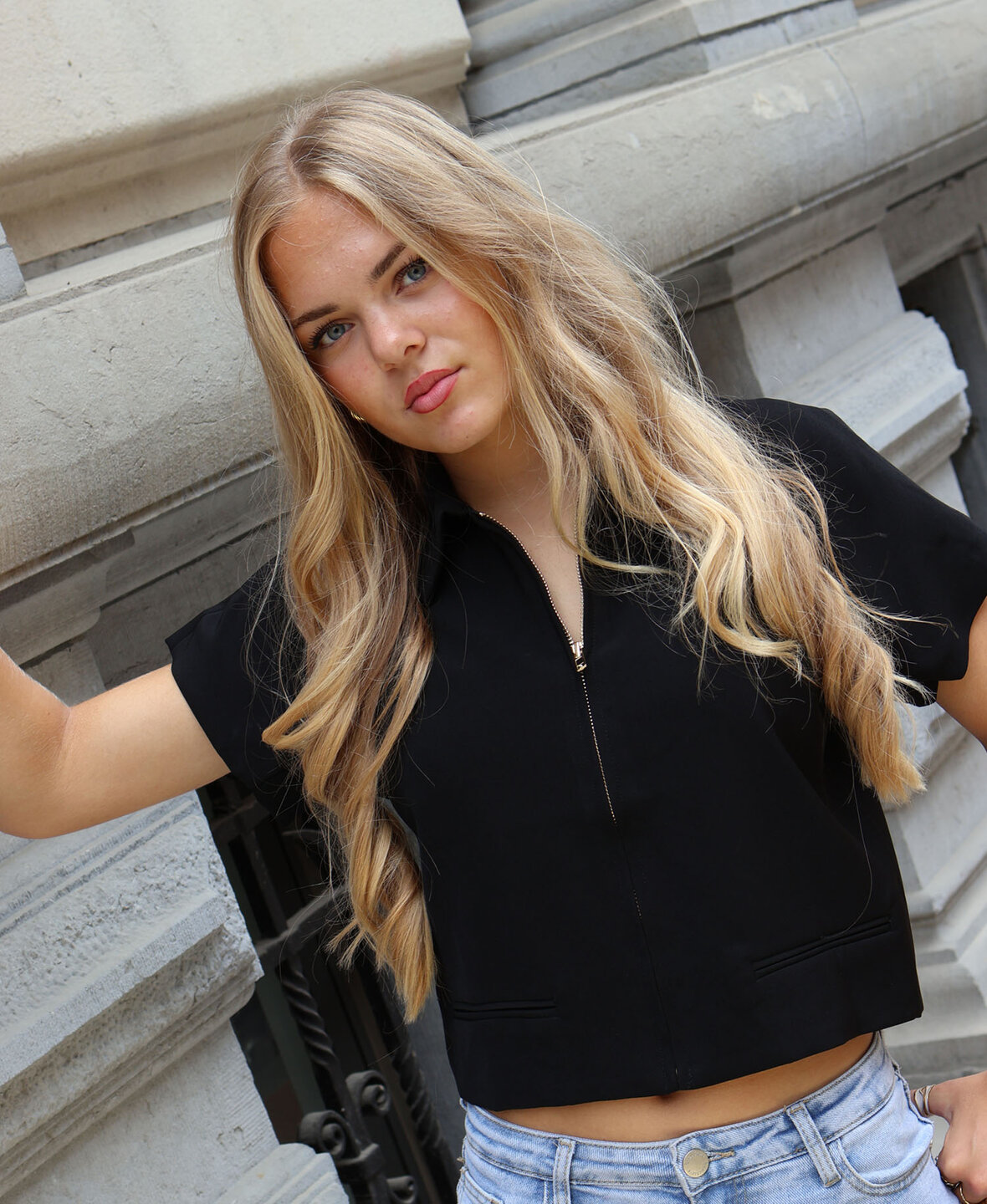Zipper Top Black