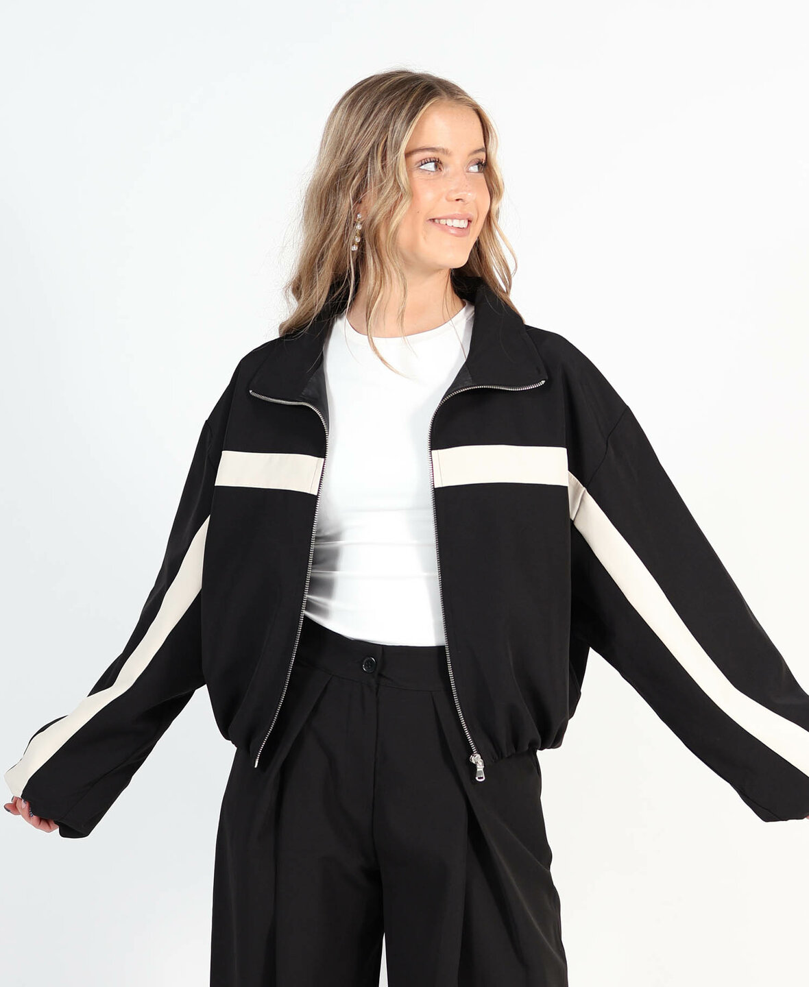 Striped Jacket Black (PRE ORDER 21-10)