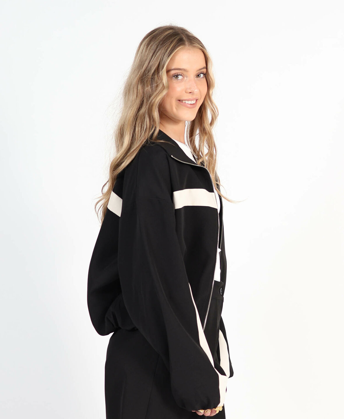 Striped Jacket Black (PRE ORDER 21-10)